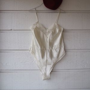 {Vintage} White Lace Teddy!